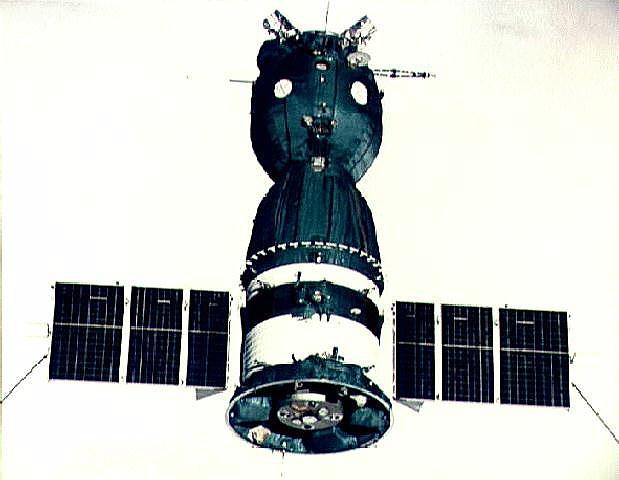 apollo soyuz mission vehical assembly